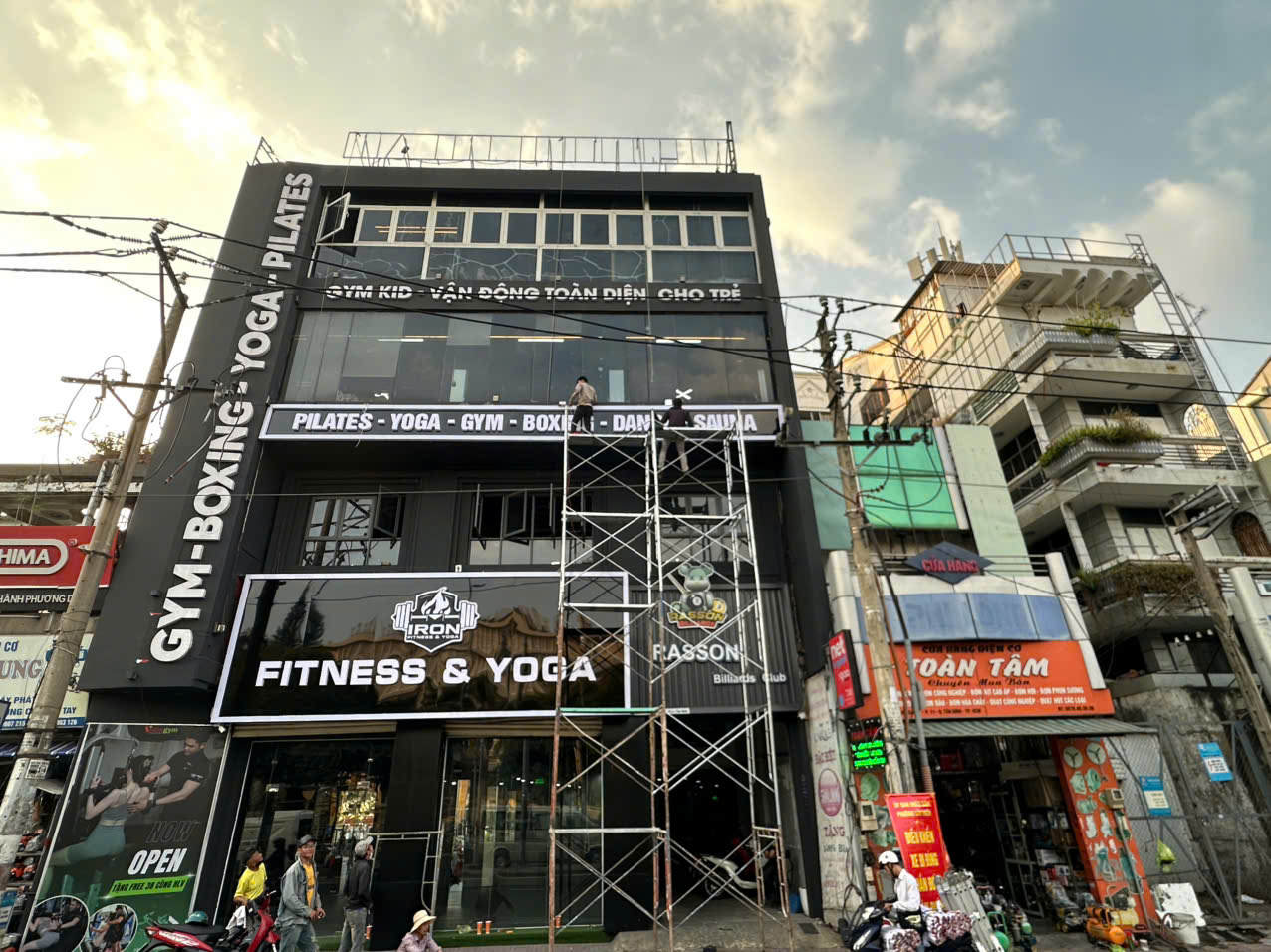 Làm Bảng Hiệu Phòng Gym Đẹp – Thiết Kế Ấn Tượng, Giá Rẻ 2026