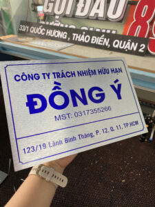 bảng hiệu alu ngoài trời